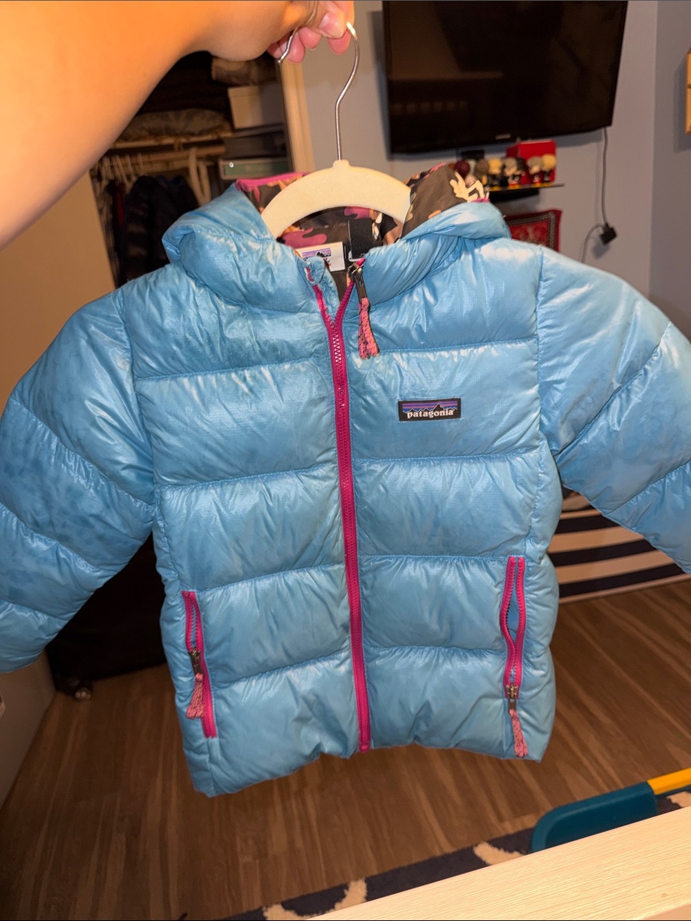 Patagonia Kids Light Blue Puffer Jacket with Purple Accents 4T flawed